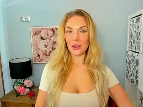 AulloraHoney online show from 12/02/24, 09:35