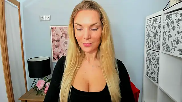 AulloraHoney online show from 02/14/25, 06:12