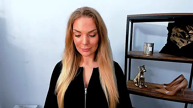 AulloraHoney online show from 04/01/26, 05:19