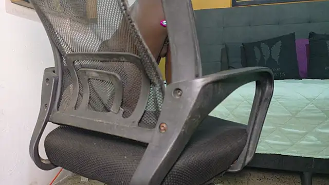 Snapshot of bigdanny_5 chatting on 10/04/25, 11:25 bigdanny 5 online show from 10/04/25, 11:25