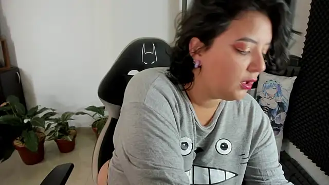 aika-dreams online show from 12/14/24, 12:33