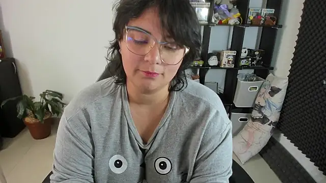 aika-dreams online show from 02/06/25, 04:25