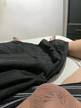 Snapshot of dustbor chatting on 03/15/25, 05:15 dustbor online show from 03/15/25, 05:15