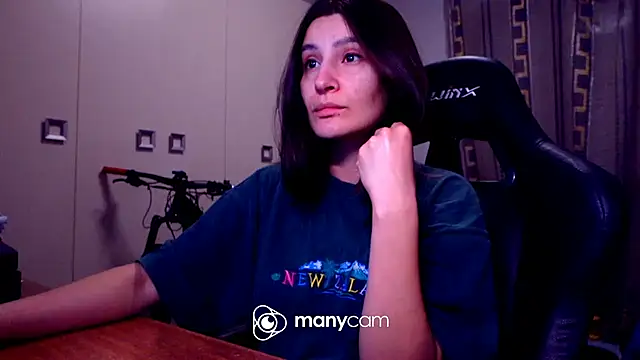 GodlyTheia online show from 03/14/25, 04:40