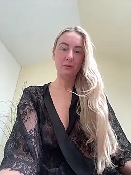 CutieEmy online show from 04/16/26, 12:06