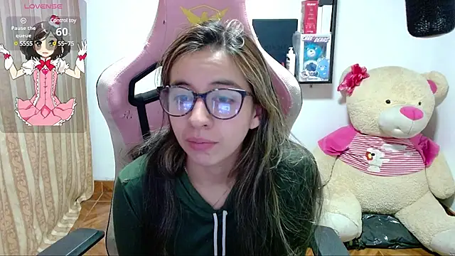 Maggie Fox3 online show from 12/07/24, 02:09