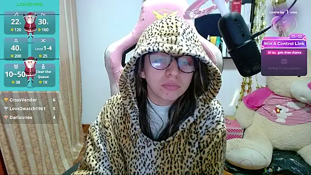 Maggie Fox3 online show from 01/01/25, 04:29