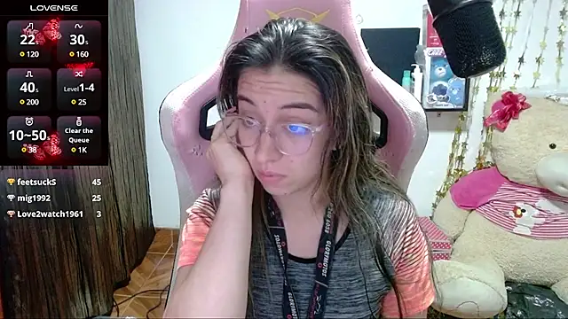 Maggie Fox3 online show from 03/16/25, 02:32