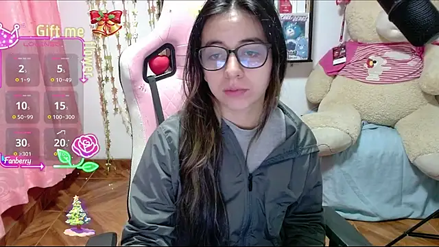 Maggie Fox3 online show from 11/08/25, 02:12