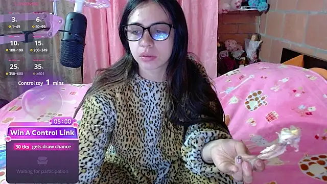 Maggie Fox3 online show from 04/23/26, 11:51