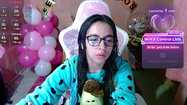 Snapshot of Maggie_Fox3 chatting on 06/03/26, 01:41 Maggie Fox3 online show from 06/03/26, 01:41
