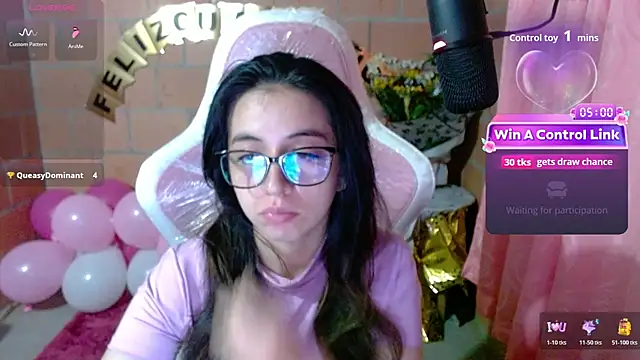 Snapshot of Maggie_Fox3 chatting on 06/06/26, 01:54 Maggie Fox3 online show from 06/06/26, 01:54
