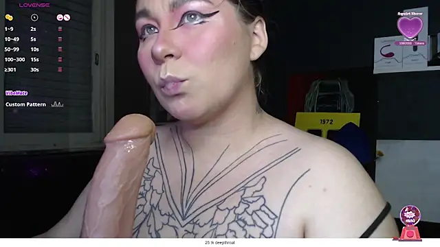 Snapshot of Enotika chatting on 09/13/25, 10:53 Enotika online show from 09/13/25, 10:53
