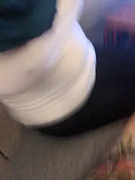 Snapshot of Sim_june chatting on 12/19/25, 08:49 Sim june online show from 12/19/25, 08:49