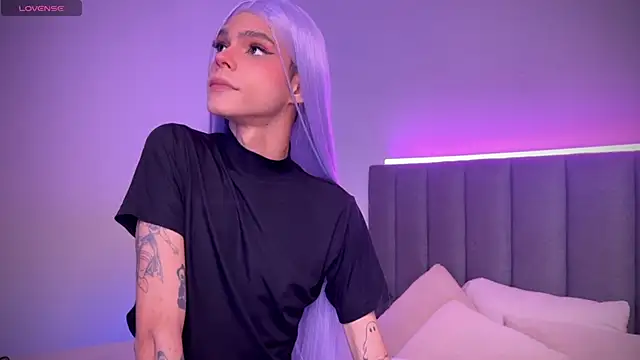 Snapshot of Varya_Ferreira chatting on 12/17/24, 10:01 Varya Ferreira online show from 12/17/24, 10:01