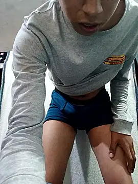 Aletulalarga online show from 04/23/26, 05:15