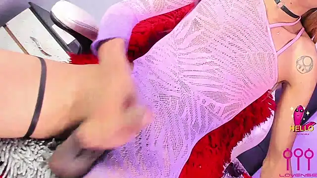 Snapshot of devorahorney chatting on 03/11/25, 10:29 devorahorney online show from 03/11/25, 10:29