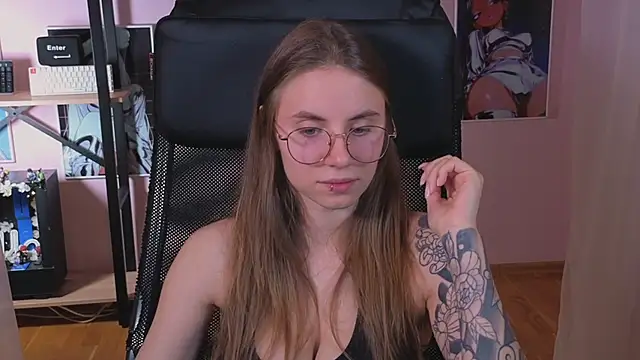 Snapshot of _AnnaStark_ chatting on 09/10/25, 08:09 AnnaStark online show from 09/10/25, 08:09