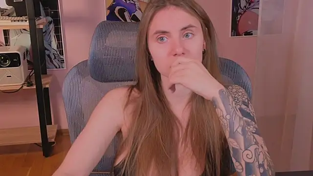  AnnaStark  online show from 11/14/25, 08:51