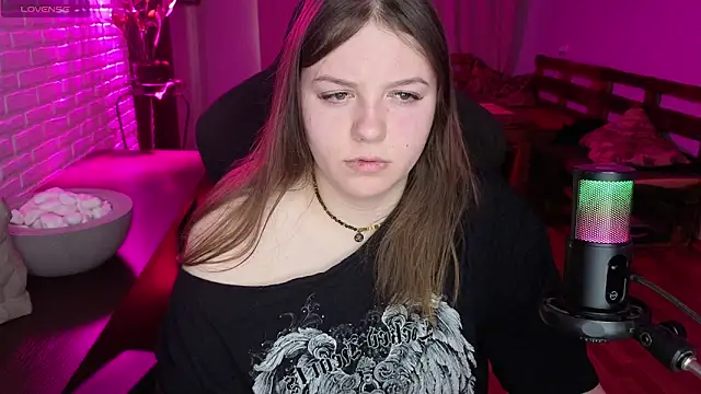 Snapshot of XNirvanaX chatting on 05/06/26, 02:29 XNirvanaX online show from 05/06/26, 02:29