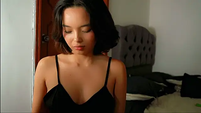 Irina Grant online show from 02/08/25, 09:24