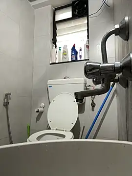 Snapshot of the_indian_dick_u_want chatting on 10/27/25, 01:31 the indian dick u want online show from 10/27/25, 01:31