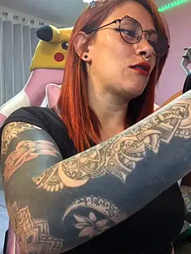 Luna Paris  online show from 01/02/25, 02:33