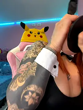 Luna Paris  online show from 10/11/25, 09:46