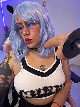 Luna Paris  online show from 02/25/26, 09:46