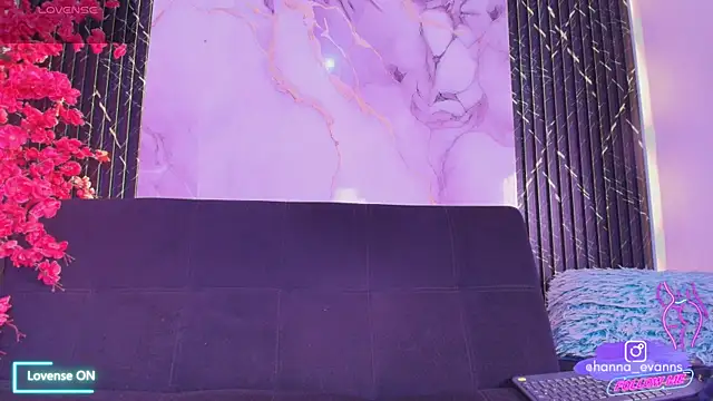 Hanna Evaanss online show from 07/23/26, 08:07