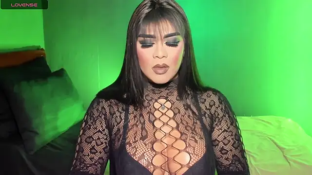 VictoriaEliz online show from 11/06/25, 05:36