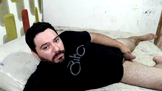 Snapshot of lucasprloco chatting on 12/22/24, 07:21 lucasprloco online show from 12/22/24, 07:21