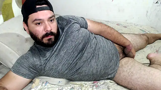 Snapshot of lucasprloco chatting on 01/17/25, 12:21 lucasprloco online show from 01/17/25, 12:21