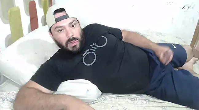 Snapshot of lucasprloco chatting on 01/26/25, 12:05 lucasprloco online show from 01/26/25, 12:05
