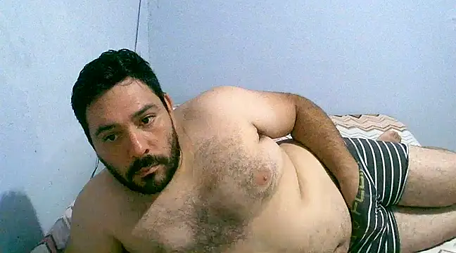 Snapshot of lucasprloco chatting on 03/09/25, 04:33 lucasprloco online show from 03/09/25, 04:33