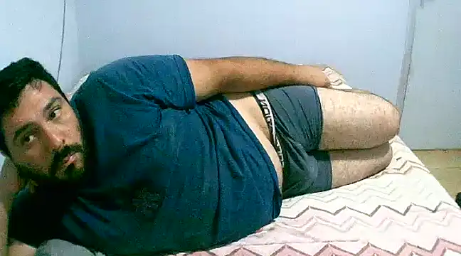 Snapshot of lucasprloco chatting on 03/11/25, 11:59 lucasprloco online show from 03/11/25, 11:59