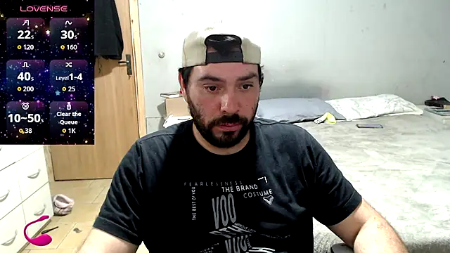 Snapshot of lucasprloco chatting on 09/14/25, 05:12 lucasprloco online show from 09/14/25, 05:12