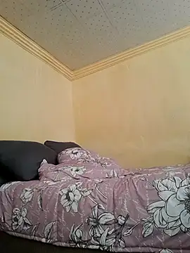 SweetAppleCandyxx online show from 12/05/25, 07:50