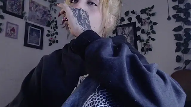 Snapshot of MaryJannes chatting on 01/03/25, 04:59 MaryJannes online show from 01/03/25, 04:59