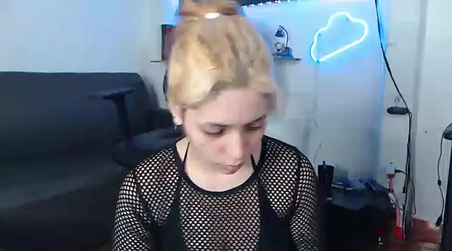 Snapshot of MaryJannes chatting on 02/23/25, 11:36 MaryJannes online show from 02/23/25, 11:36