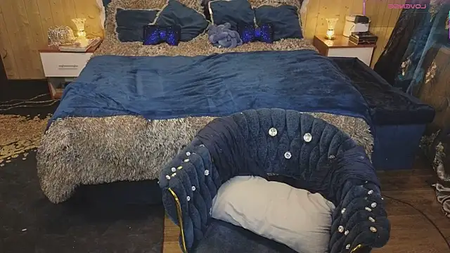 Snapshot of VanessaDoyle chatting on 02/24/25, 12:20 VanessaDoyle online show from 02/24/25, 12:20