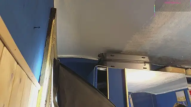 Snapshot of VanessaDoyle chatting on 02/28/25, 02:42 VanessaDoyle online show from 02/28/25, 02:42