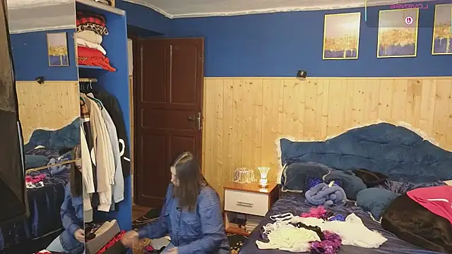 Snapshot of VanessaDoyle chatting on 03/05/25, 06:34 VanessaDoyle online show from 03/05/25, 06:34