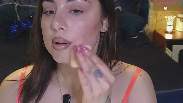 Snapshot of VanessaDoyle chatting on 03/12/25, 07:35 VanessaDoyle online show from 03/12/25, 07:35