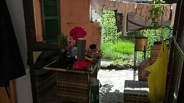 Snapshot of VanessaDoyle chatting on 09/19/25, 09:43 VanessaDoyle online show from 09/19/25, 09:43