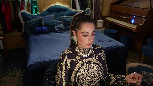 Snapshot of VanessaDoyle chatting on 09/30/25, 12:15 VanessaDoyle online show from 09/30/25, 12:15