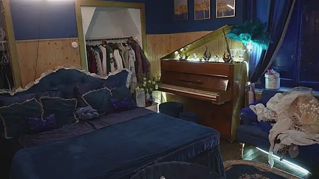 Snapshot of VanessaDoyle chatting on 10/30/25, 03:13 VanessaDoyle online show from 10/30/25, 03:13