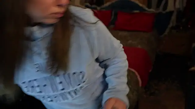 Snapshot of VanessaDoyle chatting on 11/16/25, 08:31 VanessaDoyle online show from 11/16/25, 08:31