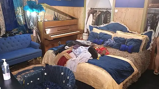 Snapshot of VanessaDoyle chatting on 01/06/26, 08:01 VanessaDoyle online show from 01/06/26, 08:01