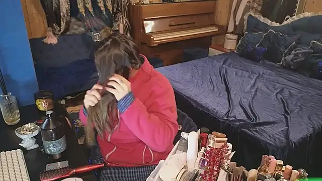 Snapshot of VanessaDoyle chatting on 01/10/26, 01:51 VanessaDoyle online show from 01/10/26, 01:51